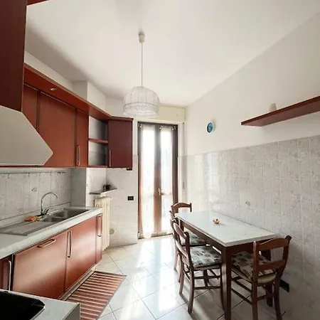 Apartmán Airport+train Station+center Cozy City Loft *